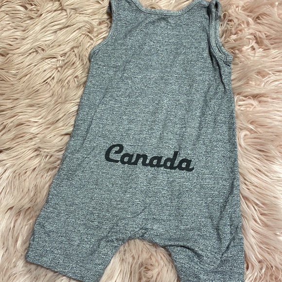 Canada Romper - Picture 4 of 4